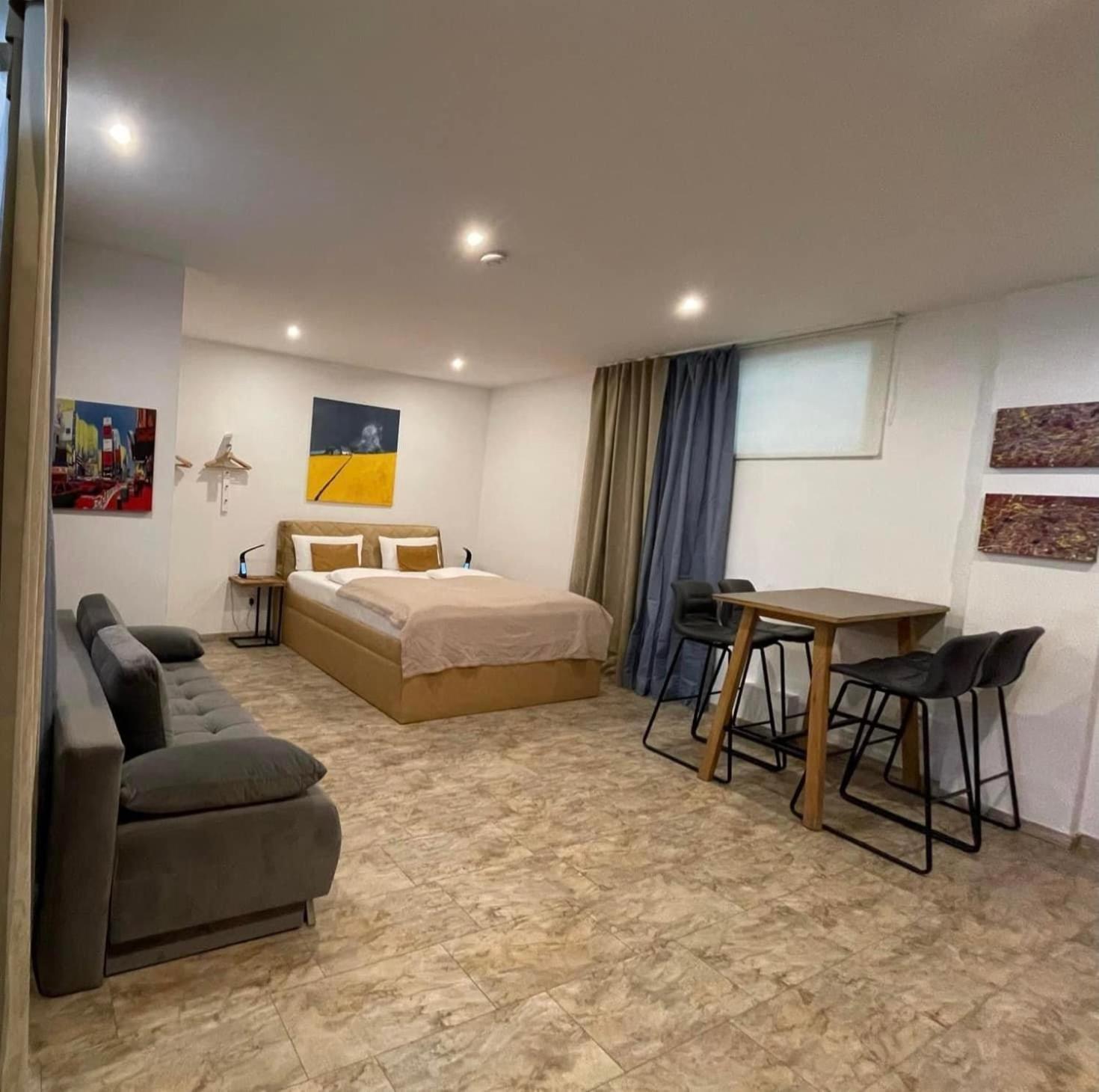 Apartment Exclusive Airport